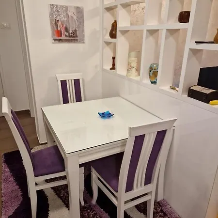 Apartman Your Place In *